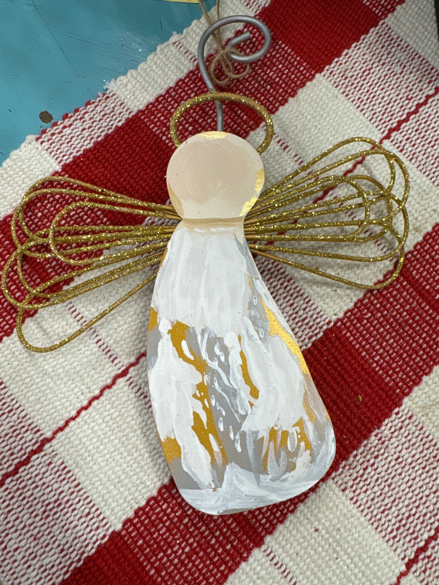 METAL GILDED ANGEL WIRE WINGS ORNAMENT