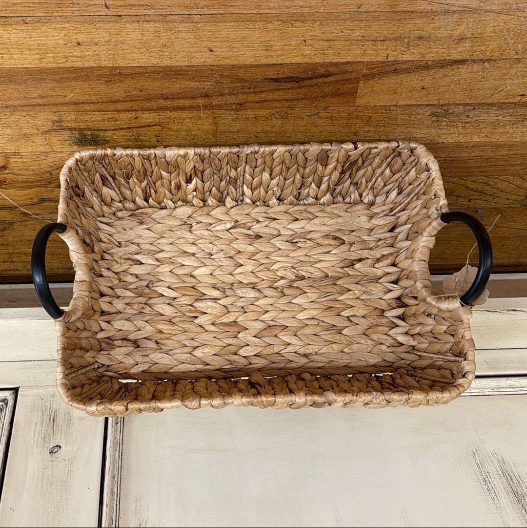 RECTANGULAR WOVEN BASKET W/HANDLES