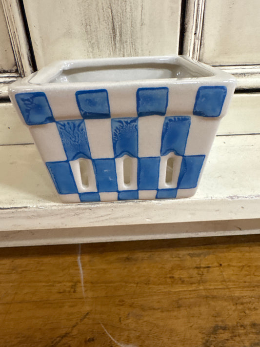 STONEWARE BERRY BASKET-BLUE