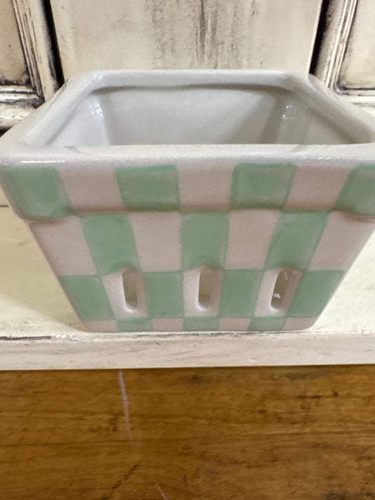 STONEWARE BERRY BASKET-MINT