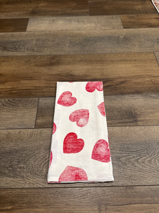 RED/WHITE TEA TOWEL W/ FADED HEARTS