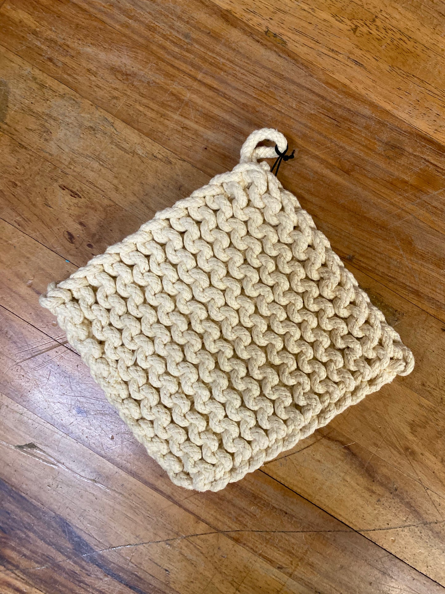 COTTON CROCHETED POT HOLDER